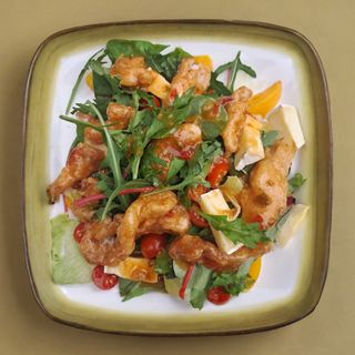 Салат з персиком та сиром брі (270г)