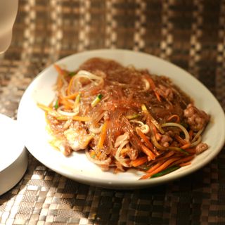 Spaghetti di soia con carneº