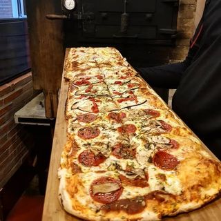 PIZZA (1 metro aprox) 4 sabores