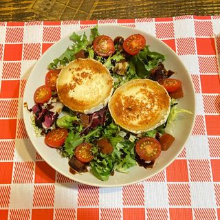 Ensalada de queso de cabra