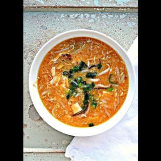 Hot and sour soup  with chicken
