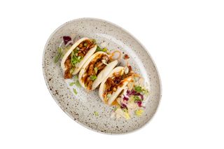 Бао Бън с пиле