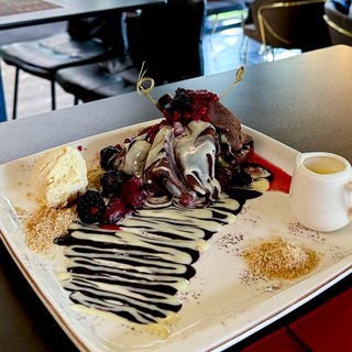 Frittelle Pregata palačinak sa šumskim voćem