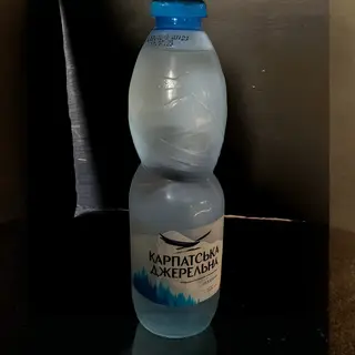 Вода газована (0.5л)