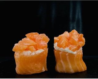 Gunkan Salmão com Queijo