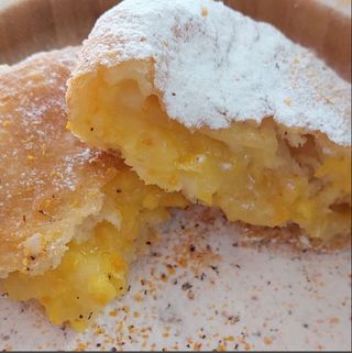 3 ც. ფუნჩულა "უპონჩიკესი" ფორთოხლის კრემით