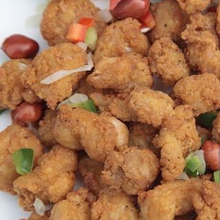 Pollo frito con sal y pimienta