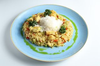 Curry chicken sa rižom