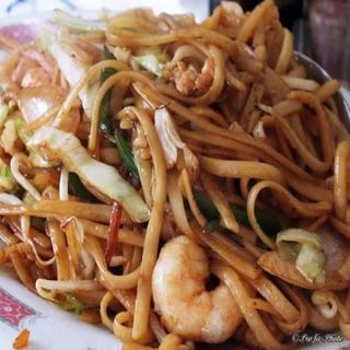 Tallarines Con Tres Delicias