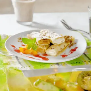 Налисники зі сметаною (150/30г)