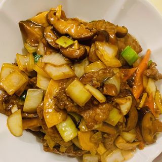 73 - Carne de Vaca com Cogumelos Chineses de Bambu