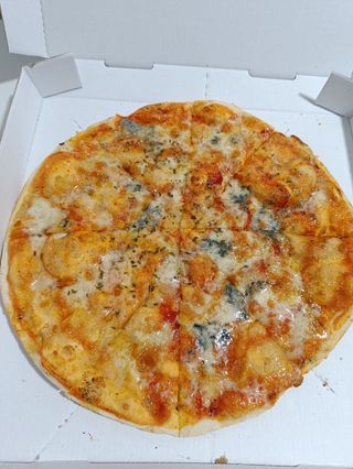 Pizza Cuatro Quesos