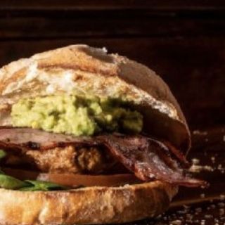 Burger Guacamole & Bacon