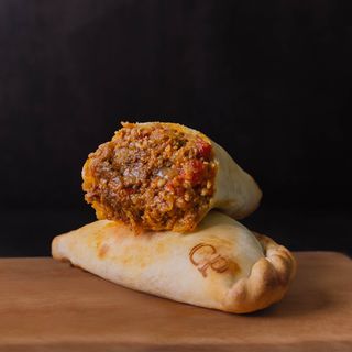 Empanada de Carne Picante