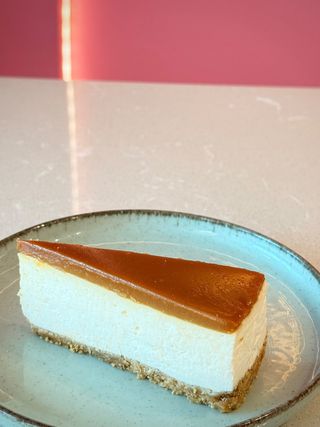 Cheesecake cu caramel