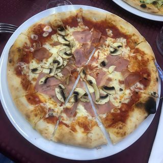 Pizza Regina