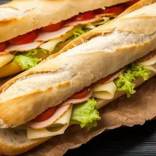 Bocadillo de lomo con queso