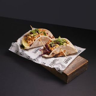 Taco de pescado naan