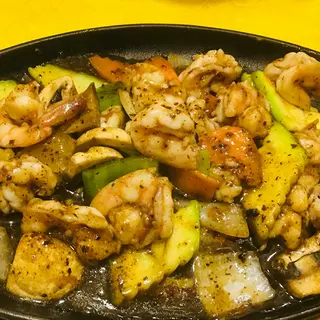 151A-Gambas con lenteja negra