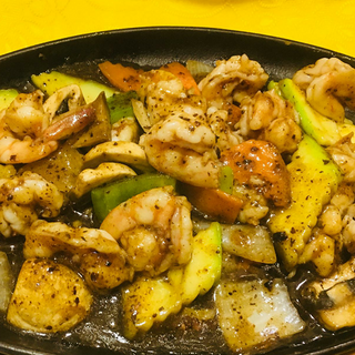 151A-Gambas con lenteja negra