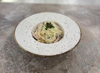 Фетучини с курицей и грибами (350г)