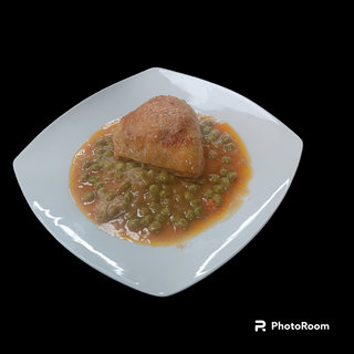 Пиле с грах (350г)