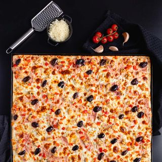 Pizza Chicken Garlic Gigant  45/45cm