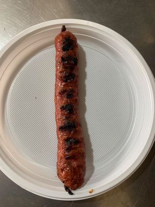 Свинска кълцана наденица