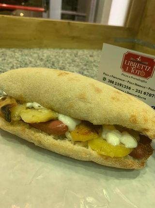 Panino wurstel e patate
