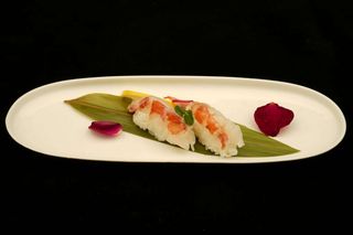 32. Nigiri amaebi - 2 pezzi