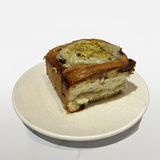 Cinnamon roll pistacho 