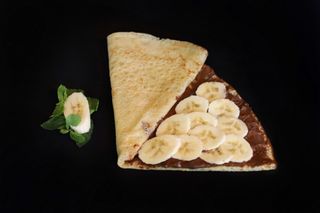 Млинець з нутеллою та бананом