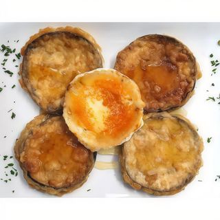 Berenjenas con queso de cabra y miel