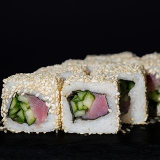 Каліфорнія тунець в кунжуті (220г)