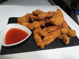 Ración Crujientes de Pollo y Salsa Agridulce