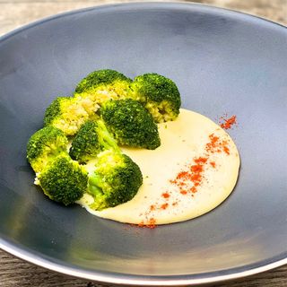 Броколі з моцареллою (200г)