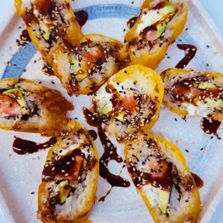 68A. Maki Roll Tempura Salmón (8 Pzs.)