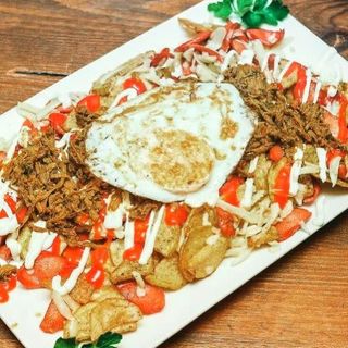 SALCHIPAPA BOMBA CARNIVORA