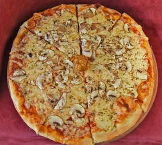PIZZA FUNGHI