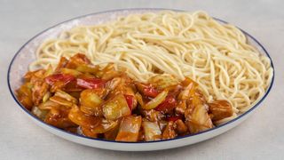 58. Stir-fried beef with mushrooms 蘑菇炒肉