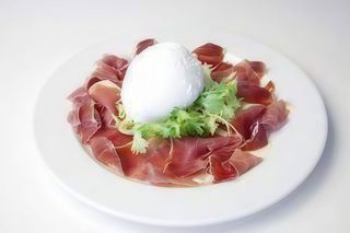 Prosciutto crudo e bufala