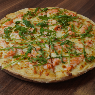 Піца з лососем