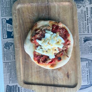 Coca De Pebrereta, Tonyina I Ou Dur