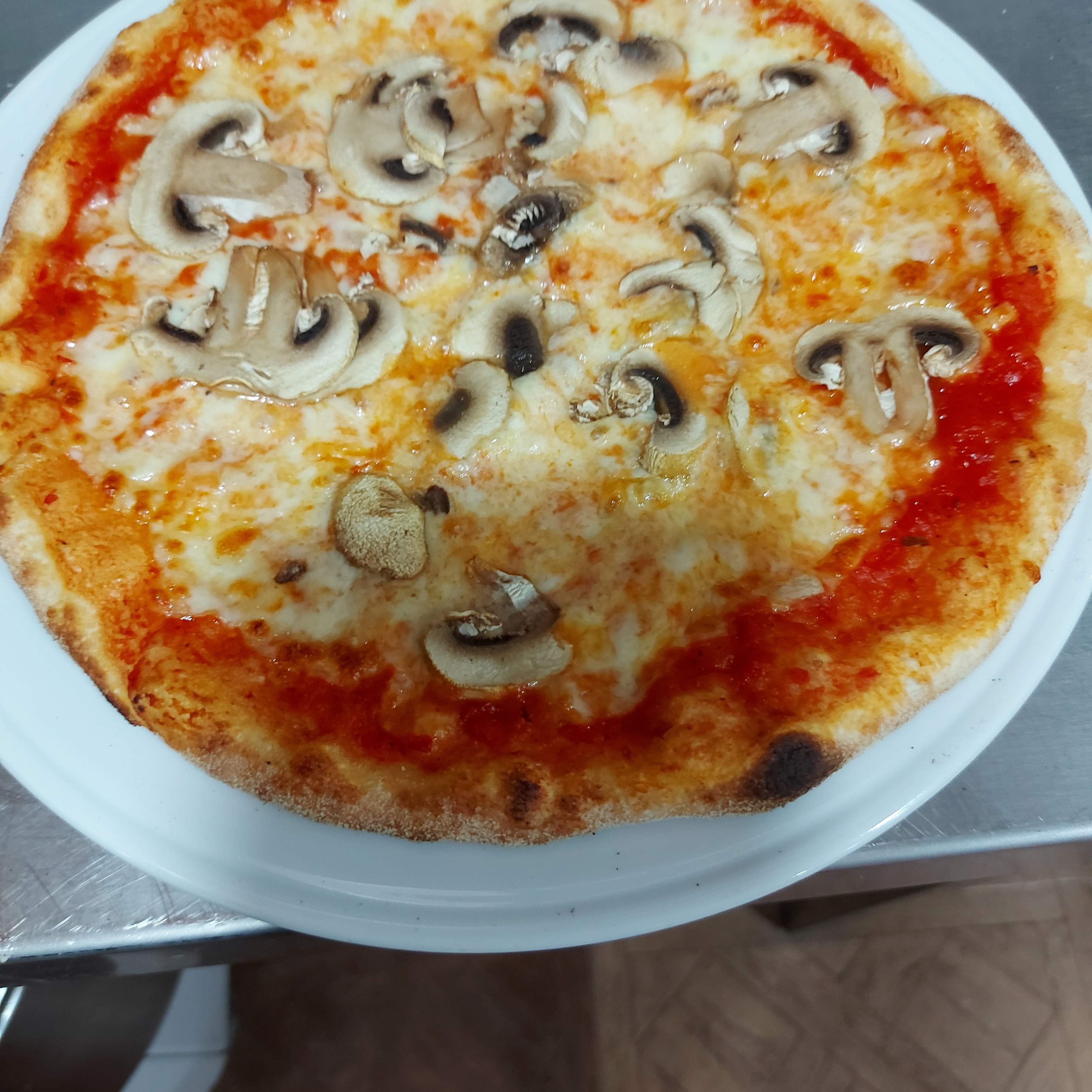 7 Pizza De Champiñones (33 Cm.)