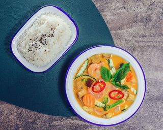 ŻÓŁTE CURRY z warzywami i krewetkami