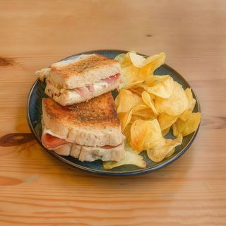 Tosta de Presunto e Queijo