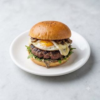 Hamburguesa Con Queso Y Huevo