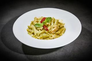 Penne Pollo con Pesto