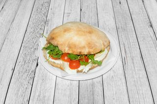 Puccia con Stracchino e Rucola