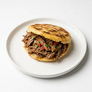 Arepa De Carne Desmechada (1 Ud.)